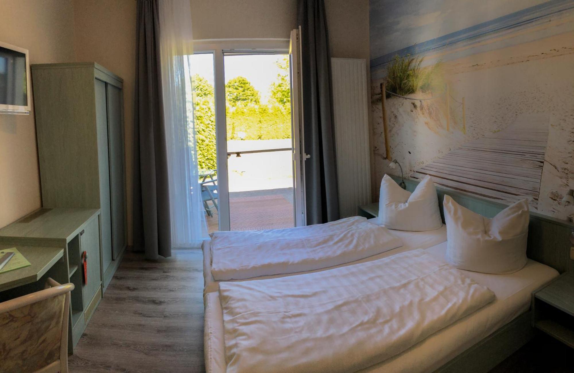 Kastanienhof Hotel Garni Зиновиц Стая снимка