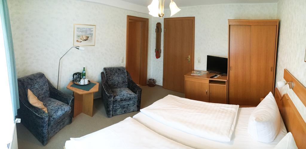Kastanienhof Hotel Garni Зиновиц Стая снимка