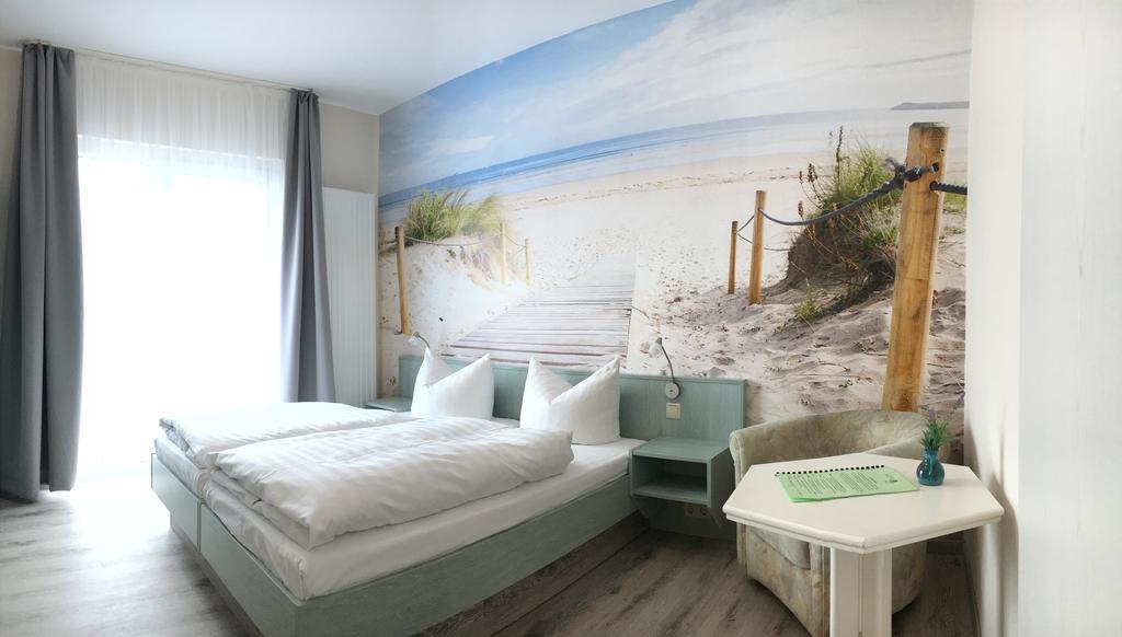 Kastanienhof Hotel Garni Зиновиц Екстериор снимка