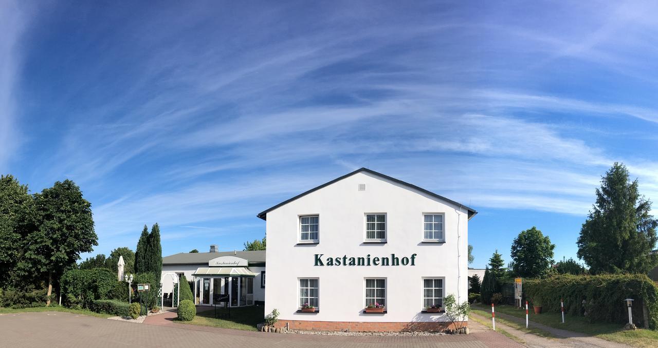 Kastanienhof Hotel Garni Зиновиц Екстериор снимка