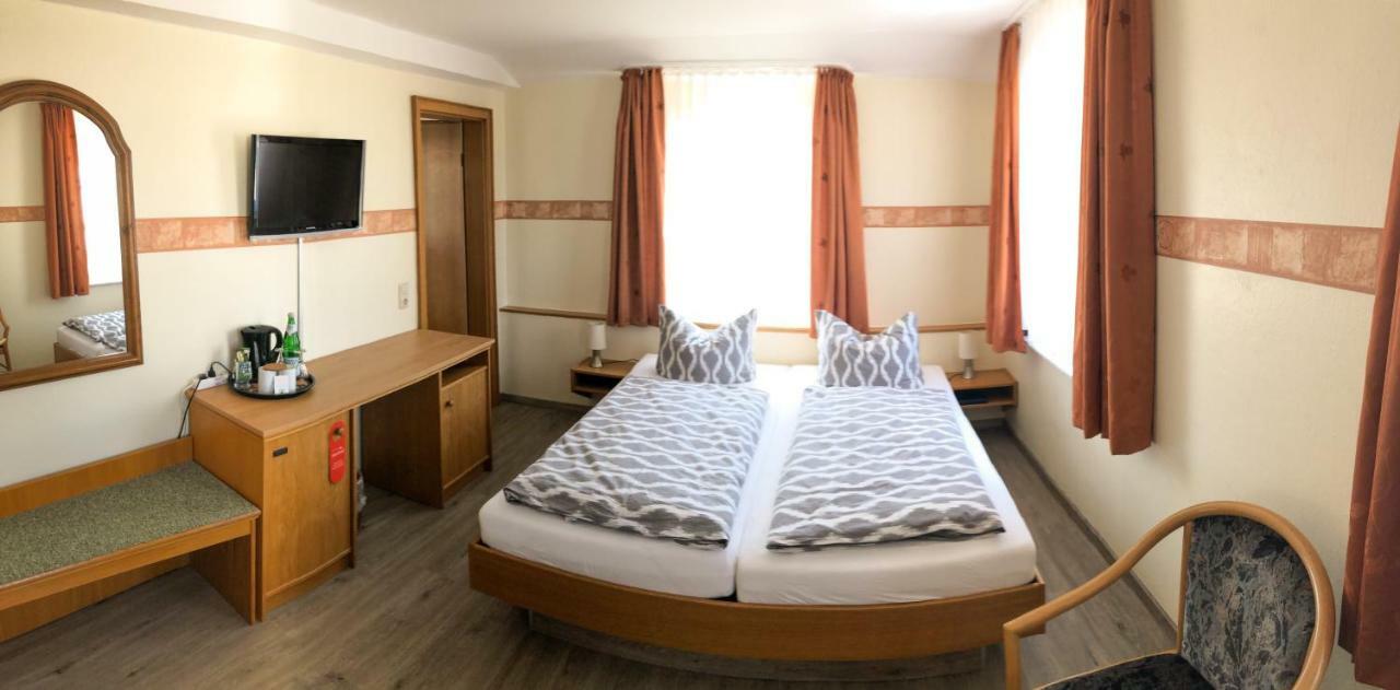 Kastanienhof Hotel Garni Зиновиц Екстериор снимка
